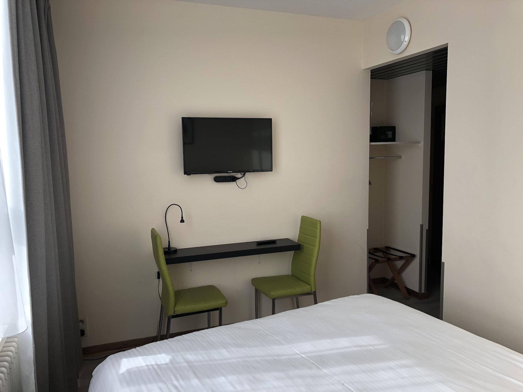 Slina Hotel Brussels Sint-Jans-Molenbeek Exterior foto